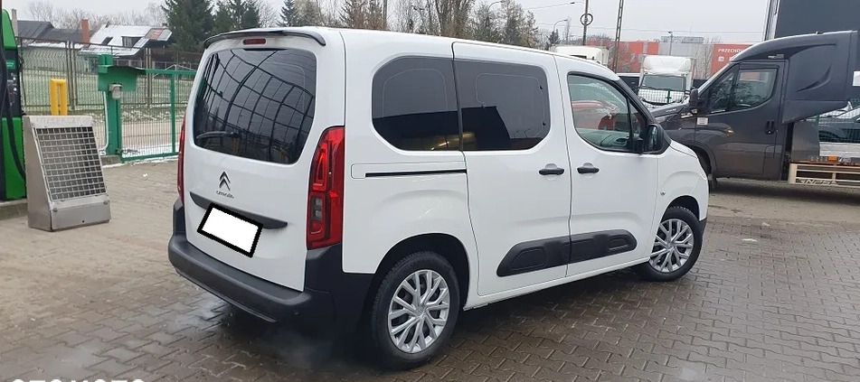 Citroen Berlingo cena 42900 przebieg: 216000, rok produkcji 2019 z Warszawa małe 106